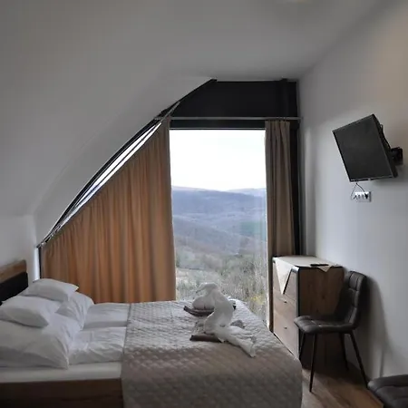Ueveghuta Vendeghaz Apartment