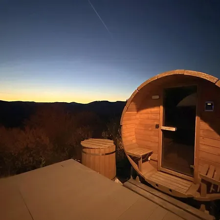 Ueveghuta Vendeghaz Apartament Vagashuta