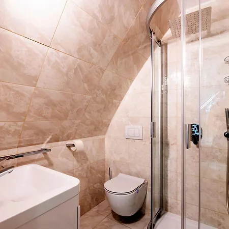 Ueveghuta Vendeghaz Apartament