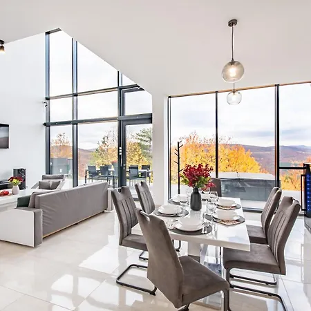 Ueveghuta Vendeghaz Apartment *